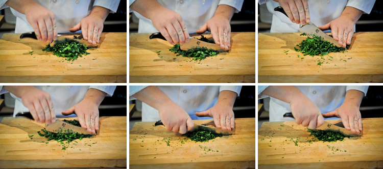 How to Chop Parsley {Step-by-Step Tutorial} - FeelGoodFoodie